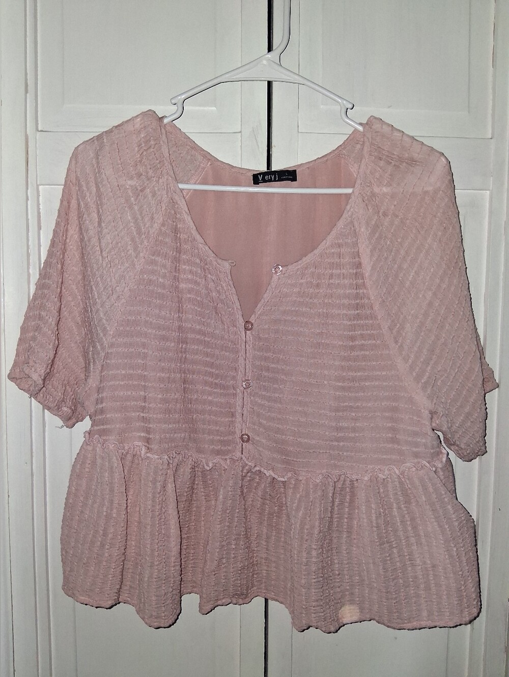 Very J Dusty Pink Textured Button-Front Peplum Blouse